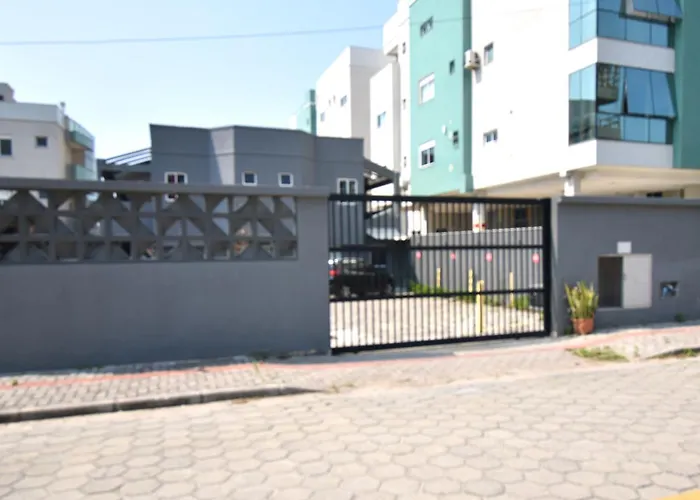 Residencial Melfi III - Apartamento Terreo Bombinhas